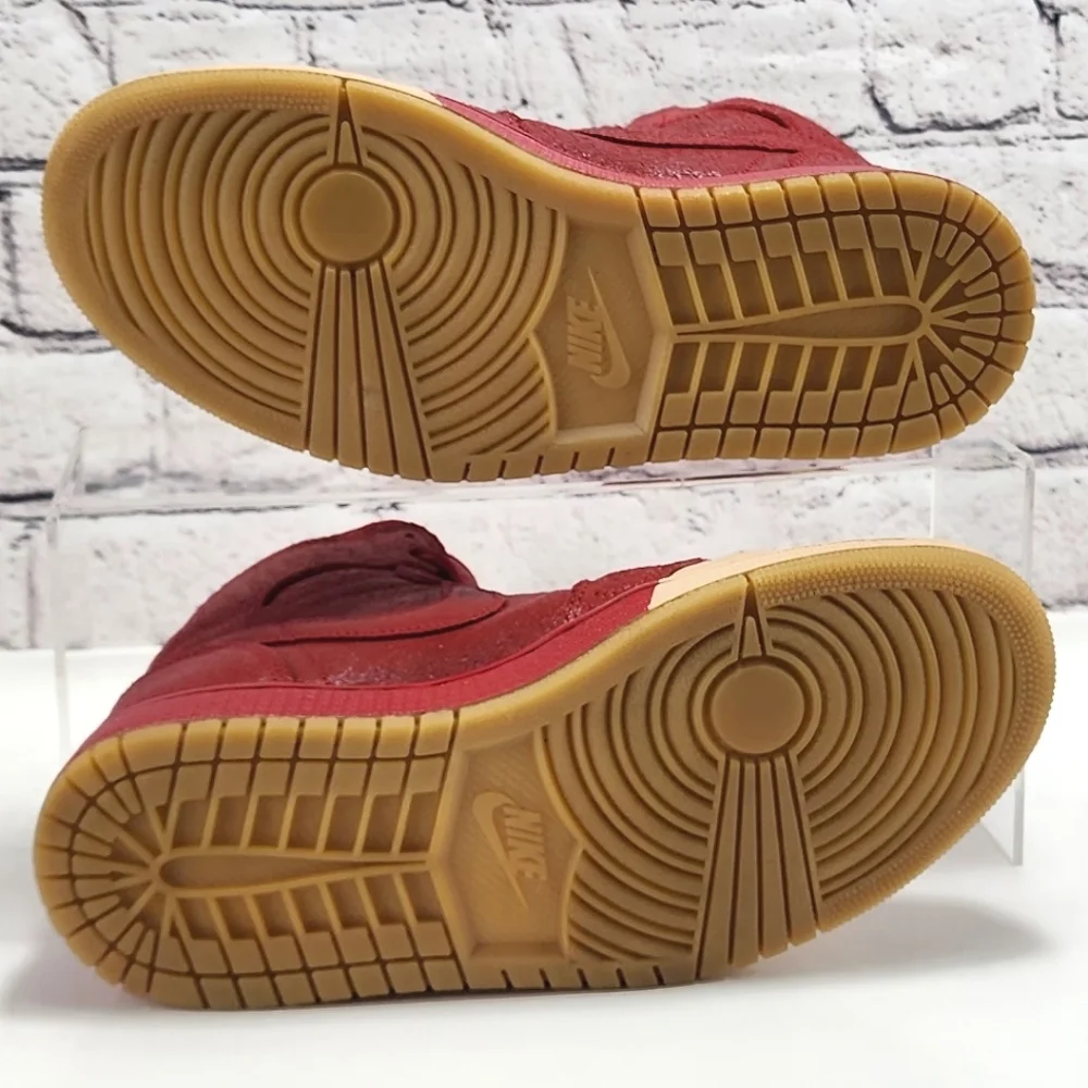 JORDAN 1 RETRO HIGH 2017 Dipped Toe Red - Sneakers, Gym red/gold/tan, size 7.5